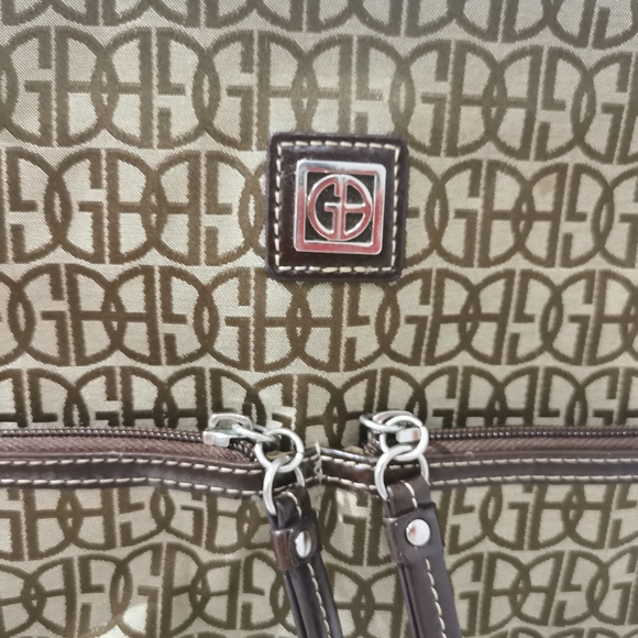 Giani Bernini handbag with many compartments - Picture 7 of 11